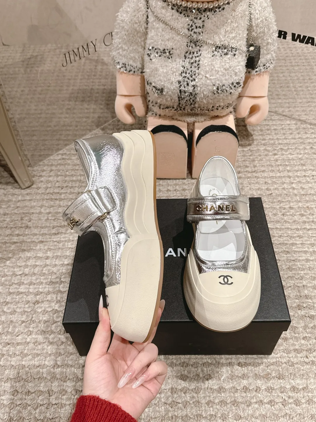 👟👟Ex-factory price 600👟👟 Chanel 25k new counter shoes, ceiling top quality [proud] This shoe is really a lucky star for small people, thick sole 5cm, more refined, rhombus, slim legs, the key is very comfortable upper foot: imported cowhide, lining: leather lining, outsole: genuine molded TPU outsole ~ 5cm heel height Size: 35-40 (41 made to order, non-refundable)